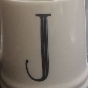 Meet your Posher, Junavie